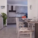 Oda ve Kahvaltı La Poesia Del Oggiono