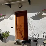 La Poesia Del Oda ve Kahvaltı Oggiono