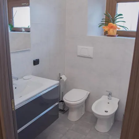 La Poesia Del Alojamento de Acomodação e Pequeno-almoço Oggiono