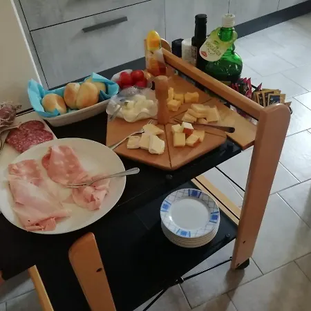 Oda ve Kahvaltı La Poesia Del Oggiono