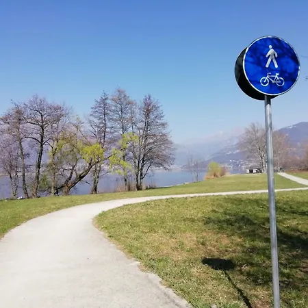 Oda ve Kahvaltı La Poesia Del *